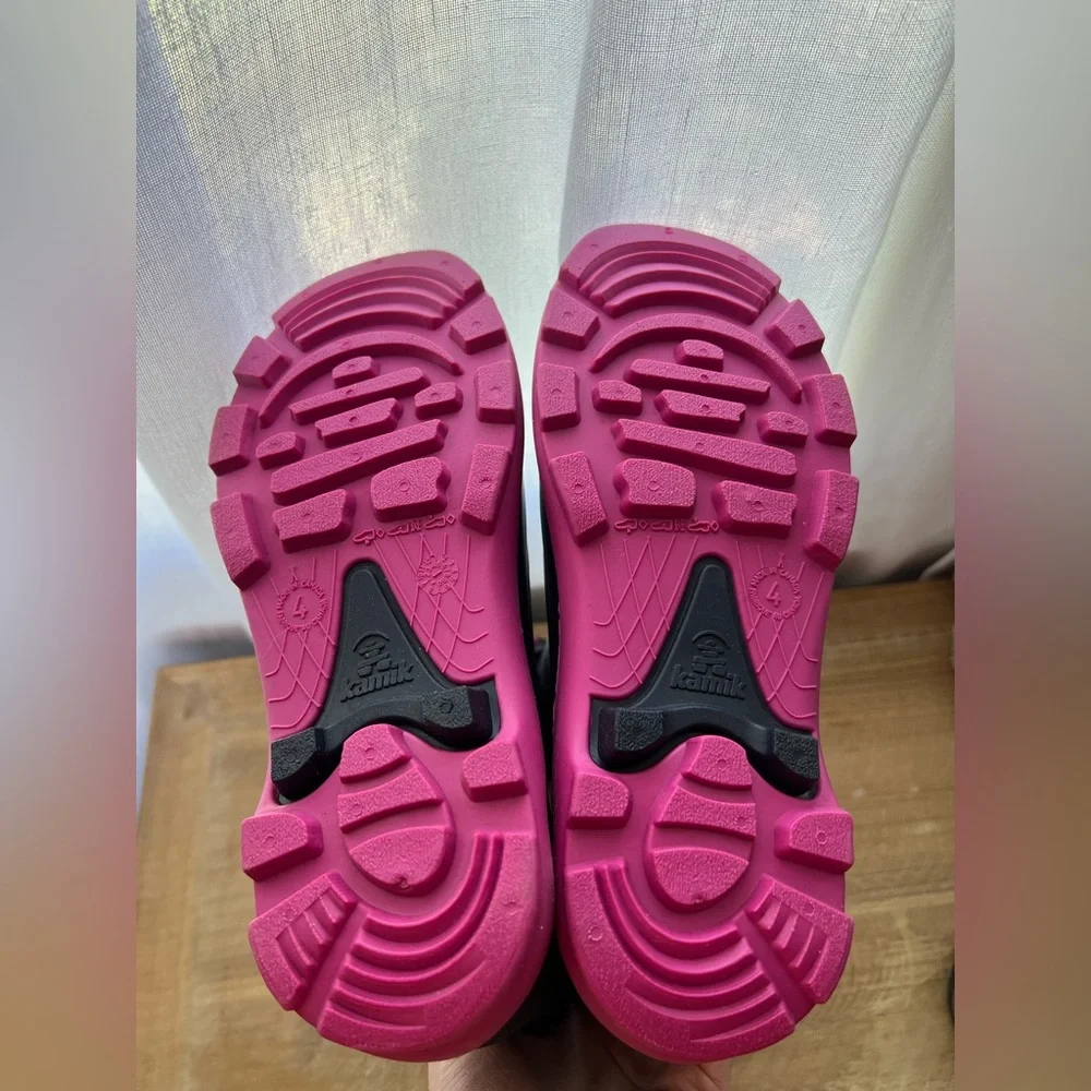 Kamik Snobuster I in Navy and Magenta Size 4 New